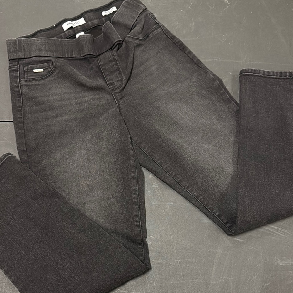 Nine West Black Straight Leg Jeans Classic Style
